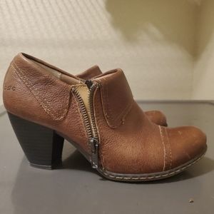 adorable leather Booties